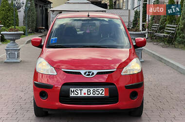Хэтчбек Hyundai i10 2010 в 