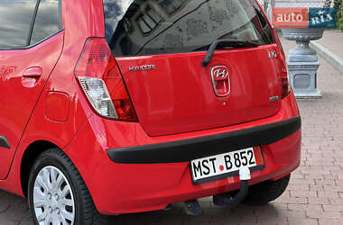 Хэтчбек Hyundai i10 2010 в 