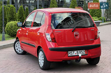 Хэтчбек Hyundai i10 2010 в 