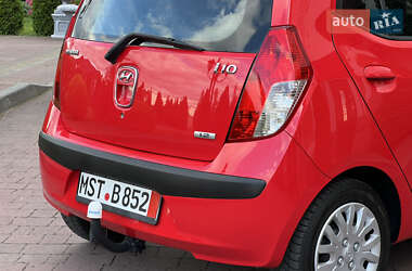 Хэтчбек Hyundai i10 2010 в 