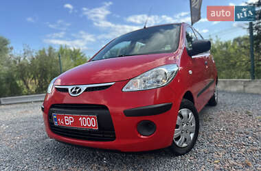Хэтчбек Hyundai i10 2009 в 