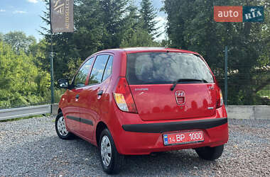 Хэтчбек Hyundai i10 2009 в 