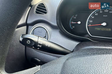 Хэтчбек Hyundai i10 2009 в 