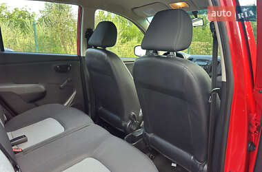 Хэтчбек Hyundai i10 2009 в 