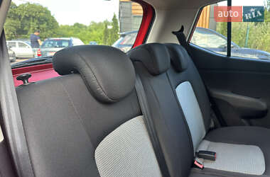 Хэтчбек Hyundai i10 2009 в 