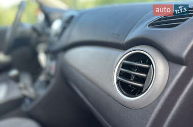 Хэтчбек Hyundai i10 2009 в 