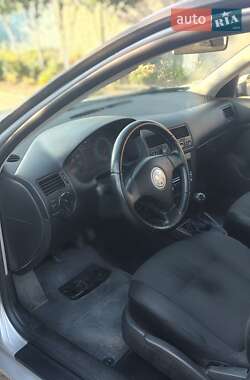 Хэтчбек Hyundai i10 2008 в 