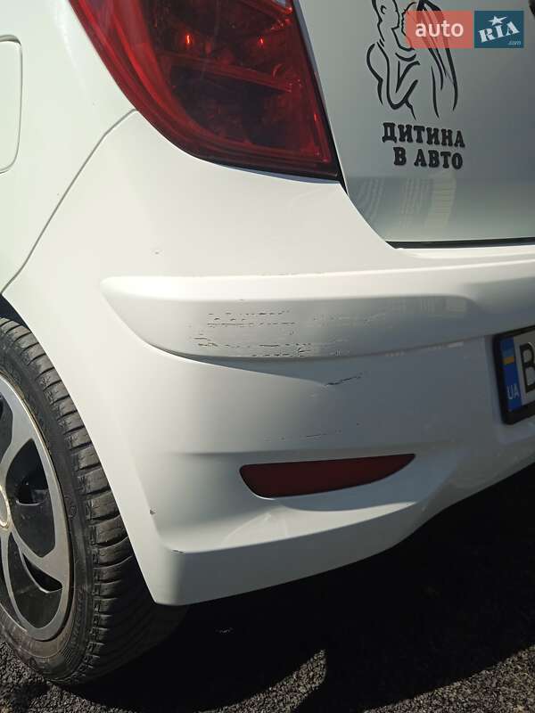 Хэтчбек Hyundai i10 2013 в Самборе фото 14 Хэтчбек Hyundai i10 2013 в Самборе