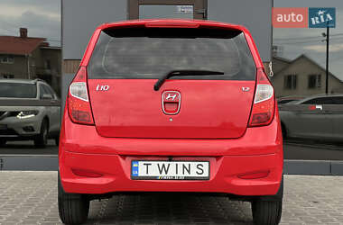 Хэтчбек Hyundai i10 2013 в 