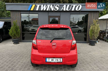 Хэтчбек Hyundai i10 2013 в 