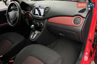 Хэтчбек Hyundai i10 2013 в 