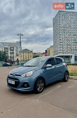 Хэтчбек Hyundai i10 2015 в Киеве