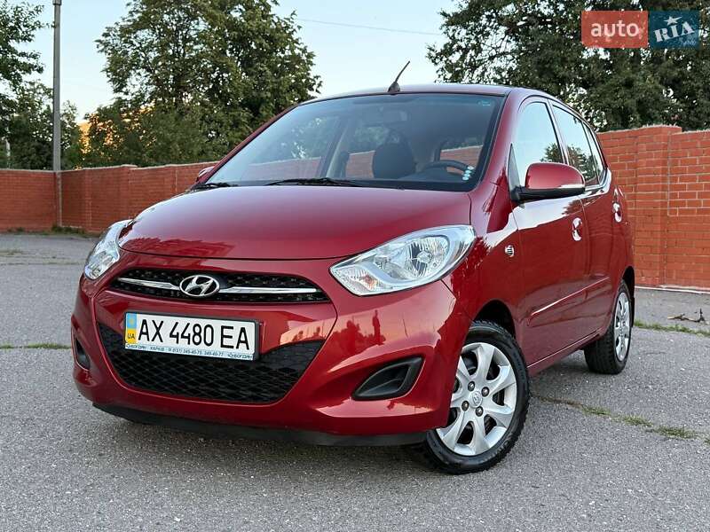 Хэтчбек Hyundai i10 2013 в 