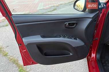 Хэтчбек Hyundai i10 2013 в 