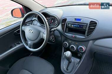 Хэтчбек Hyundai i10 2013 в 