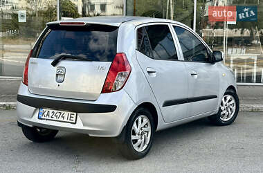 Хэтчбек Hyundai i10 2008 в 