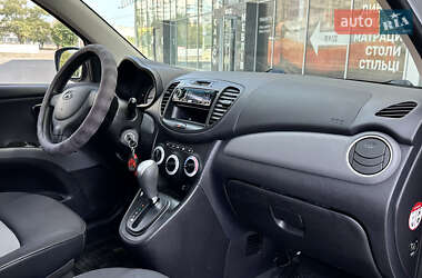 Хэтчбек Hyundai i10 2008 в 