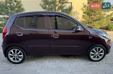 Хэтчбек Hyundai i10 2013 в 
