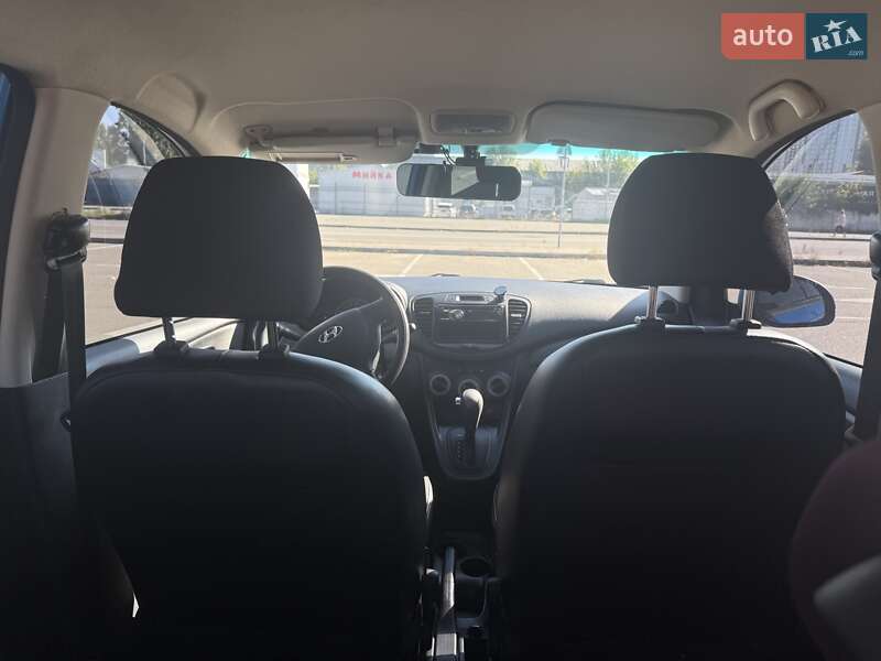 Хетчбек Hyundai i10 2011 в Києві