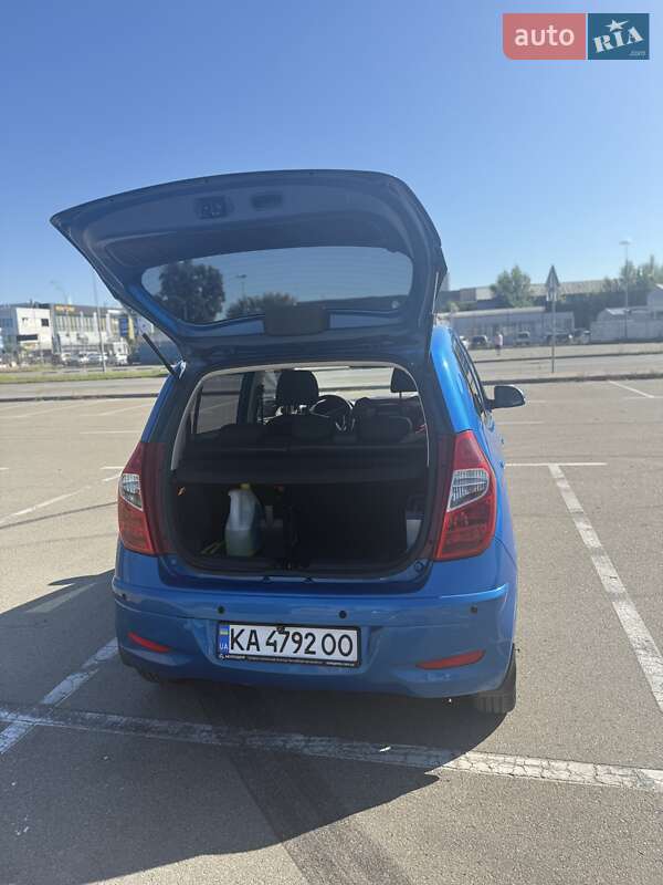 Хетчбек Hyundai i10 2011 в Києві