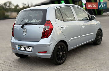 Хэтчбек Hyundai i10 2011 в 
