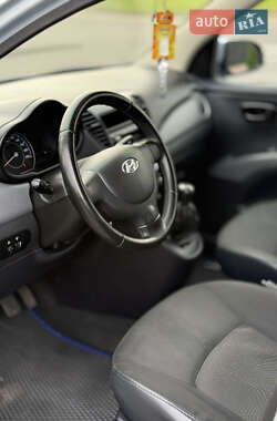 Хэтчбек Hyundai i10 2011 в 