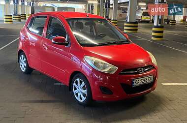 Хэтчбек Hyundai i10 2011 в 