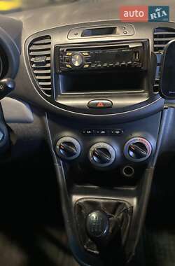 Хэтчбек Hyundai i10 2011 в 