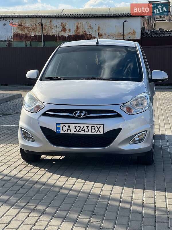 Хэтчбек Hyundai i10 2011 в Черкассах