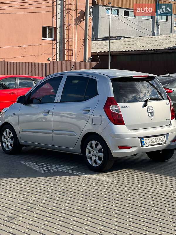 Хэтчбек Hyundai i10 2011 в Черкассах