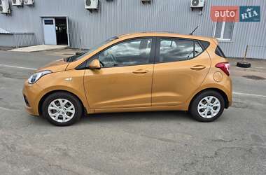 Хэтчбек Hyundai i10 2015 в 