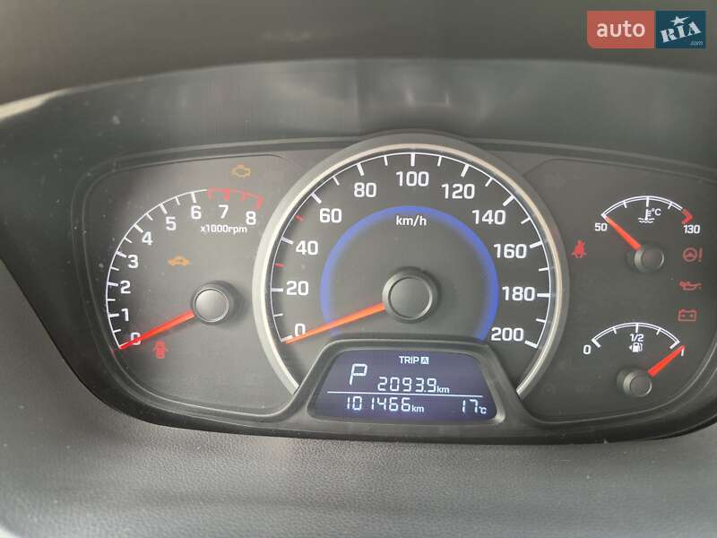 Хэтчбек Hyundai i10 2015 в Киеве