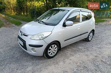 Хэтчбек Hyundai i10 2008 в 