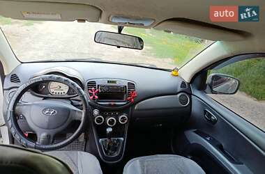 Хэтчбек Hyundai i10 2008 в 