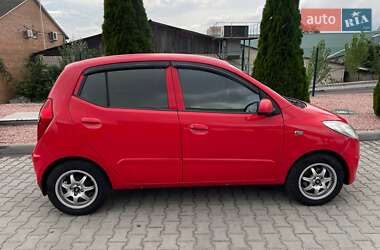 Хэтчбек Hyundai i10 2012 в 