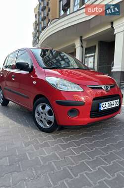 Хэтчбек Hyundai i10 2008 в Киеве