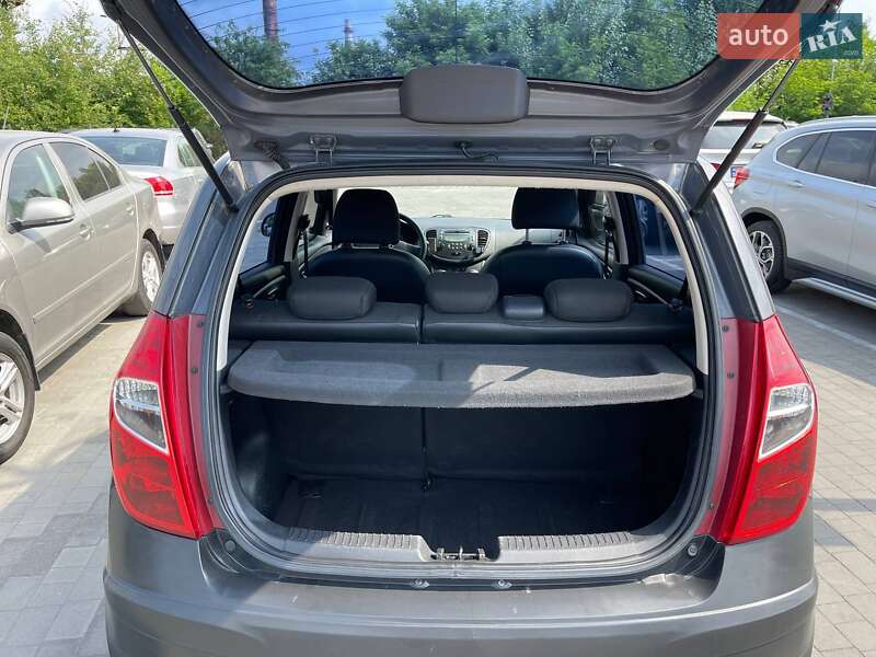 Хэтчбек Hyundai i10 2012 в Львове