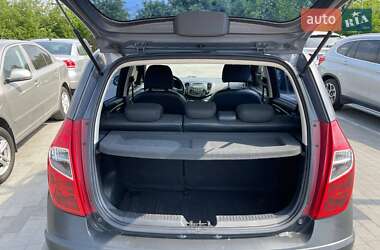 Хэтчбек Hyundai i10 2012 в 