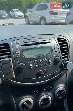 Хэтчбек Hyundai i10 2012 в 