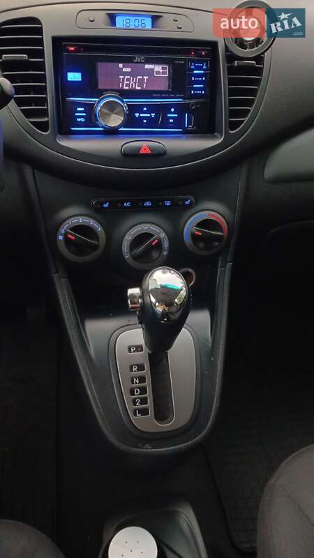 Хэтчбек Hyundai i10 2012 в Киеве