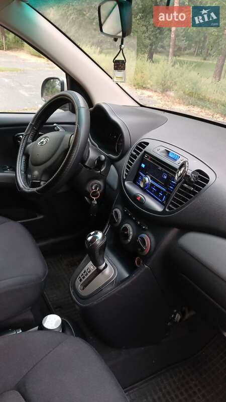 Хэтчбек Hyundai i10 2012 в Киеве