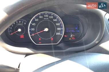 Хэтчбек Hyundai i10 2013 в 