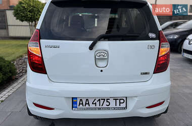 Хэтчбек Hyundai i10 2011 в 