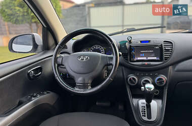 Хэтчбек Hyundai i10 2011 в 