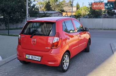 Хэтчбек Hyundai i10 2012 в 