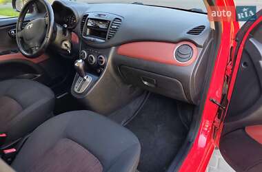 Хэтчбек Hyundai i10 2012 в 