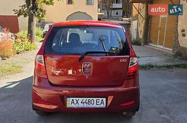 Хэтчбек Hyundai i10 2013 в 
