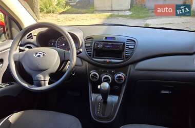 Хэтчбек Hyundai i10 2013 в 