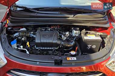Хэтчбек Hyundai i10 2013 в 