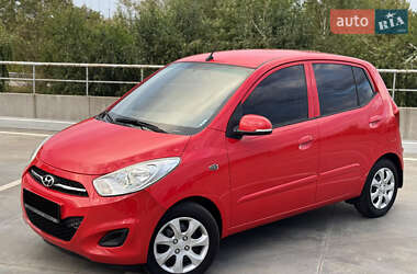 Хэтчбек Hyundai i10 2012 в 